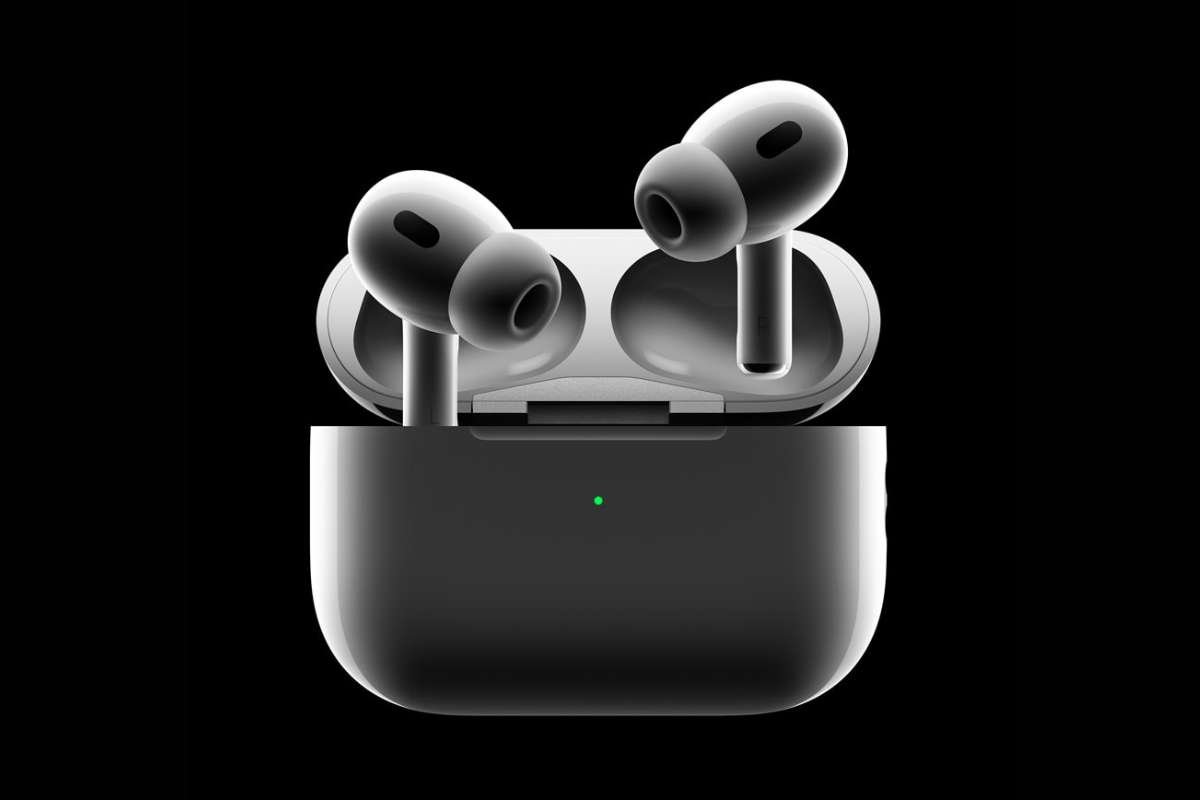 Best 15 Portable Tech Gadgets You Need in 2024 | CIO Women Magazine