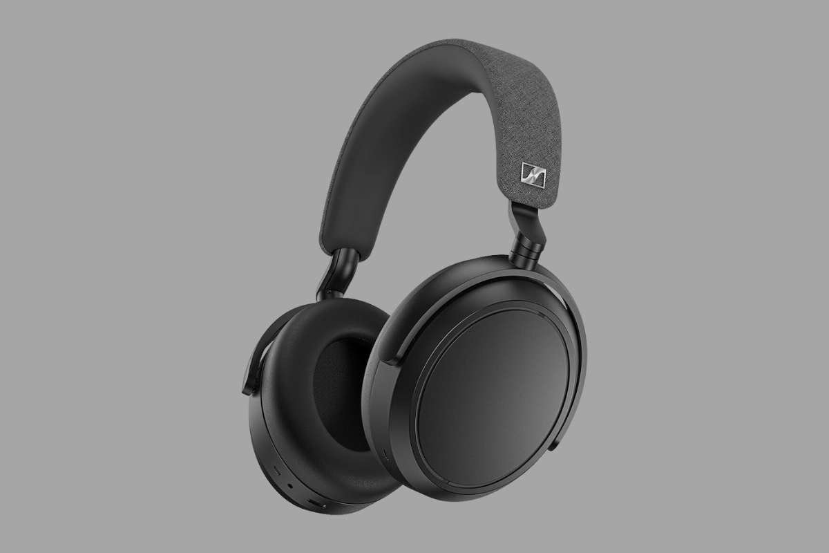 Best 15 Portable Tech Gadgets You Need in 2024 | CIO Women Magazine