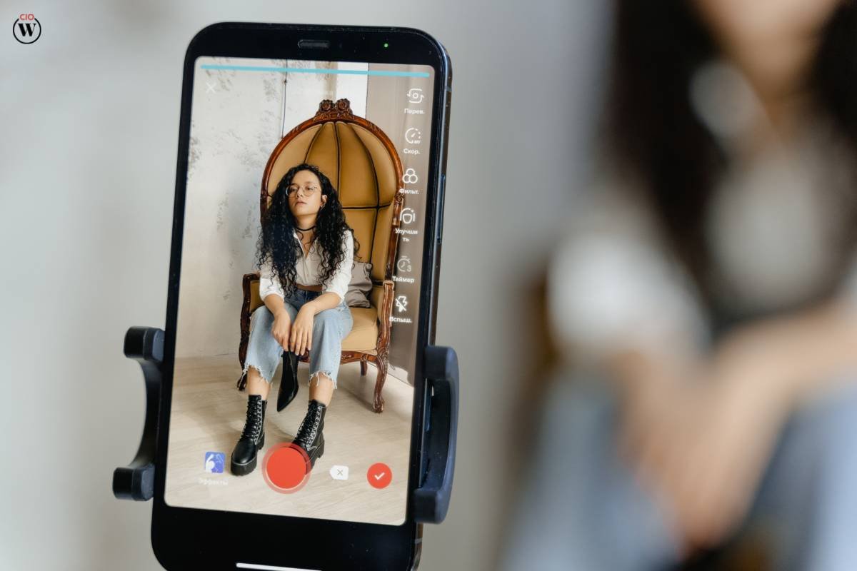The Rise of Female Influencers in Digital Marketing: 11 Important factors | CIO Women Magazine
