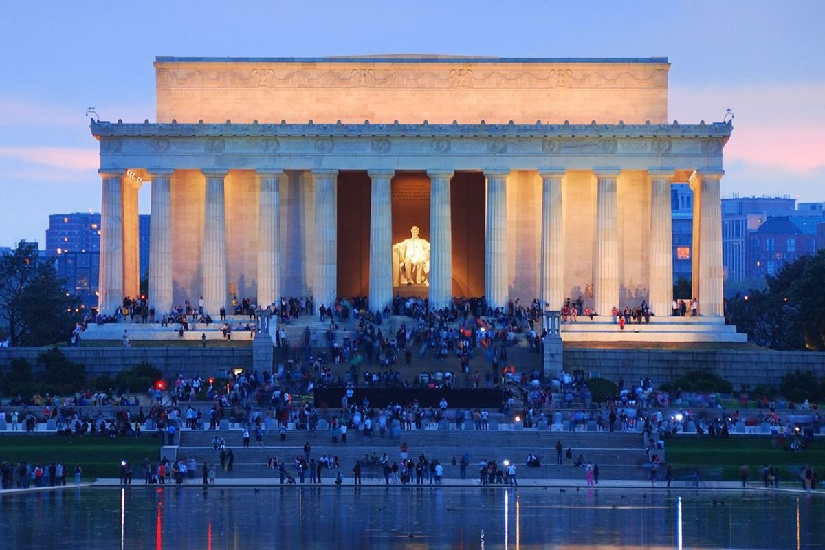 Lincoln Memorial: A Living Testament to American Values | CIO Women Magazine