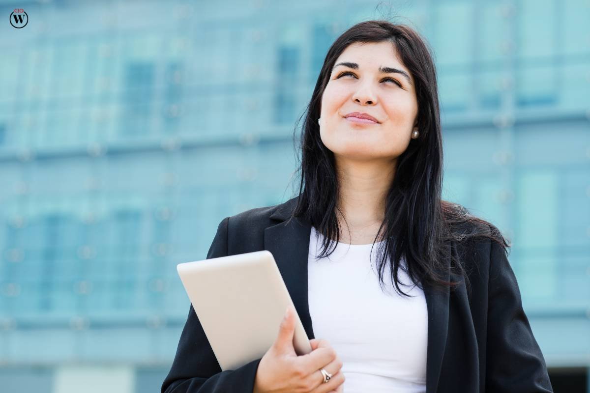 Exploring the Rise of Popular Women on the Internet | CIO Women Magazine