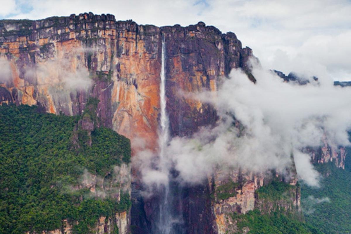 Angel Falls: Unknown Facts and Things to Do on the Visit | CIO Women Magazine