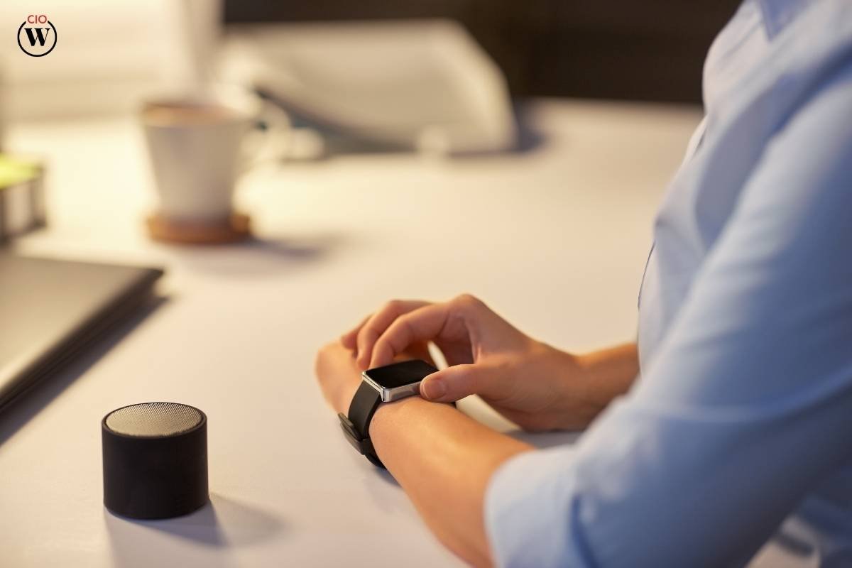 Best 5 Features of Wearable IoT Devices | CIO Women Magazine