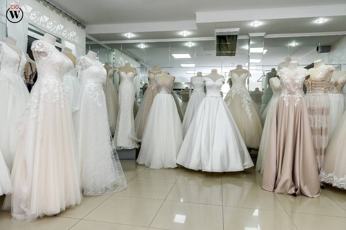 Decoding 15 Dress Etiquette for Women: A Guide to Elegance and Confidence | CIO Women Magazine