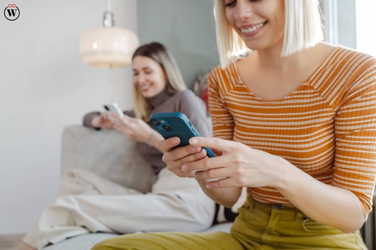 Can Social Media Cause Brain Fog? Impact and 4 Strategies | CIO Women Magazine