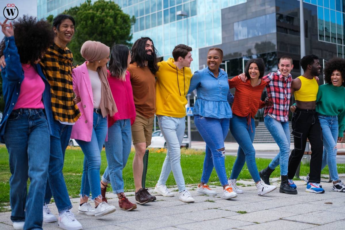 7 Best Tips for Making Friends in a New Country | CIO Women Magazine