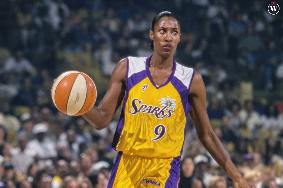 Celebrating Greatness: 10 Iconic Moments in Women's Sports | CIO Women Magazine