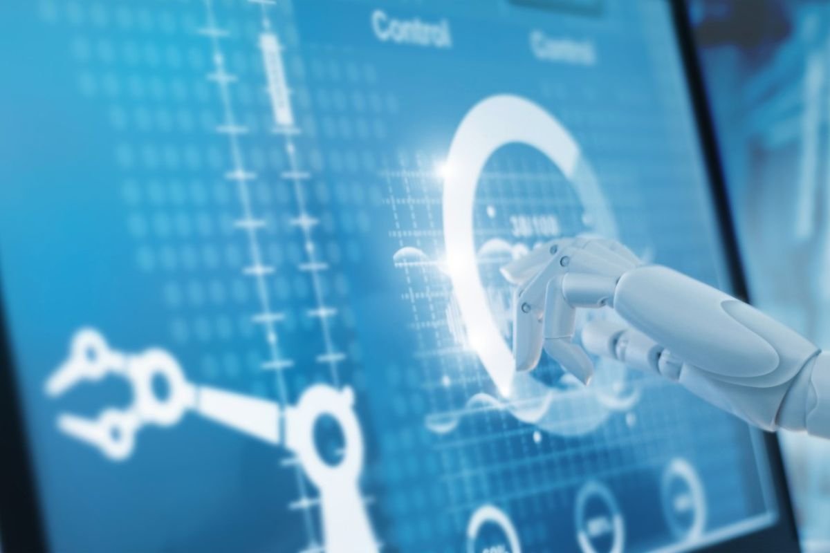 Automated Customer Service: Pros, Cons, and the Hybrid Solution | CIO Women Magazine