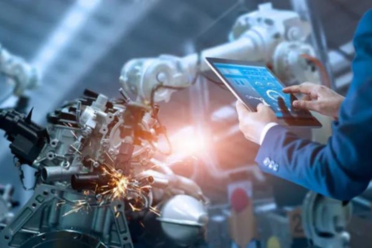 Automated Customer Service: Pros, Cons, and the Hybrid Solution | CIO Women Magazine