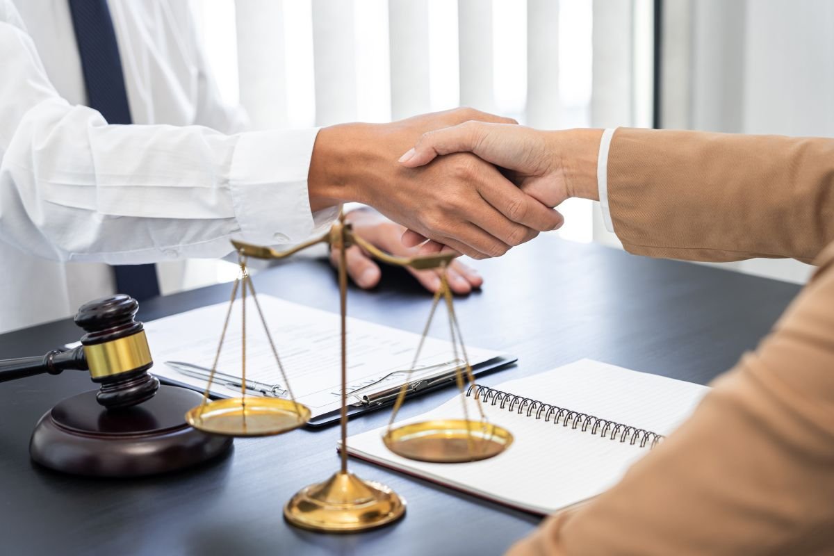 Why You Need to Hire a Lawyer for Various Legal Disputes? 