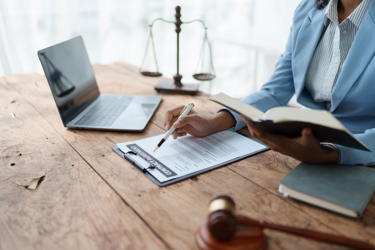 12 Free Consultation Tips for Hiring a Lawyer for Various Legal Disputes | CIO Women Magazine