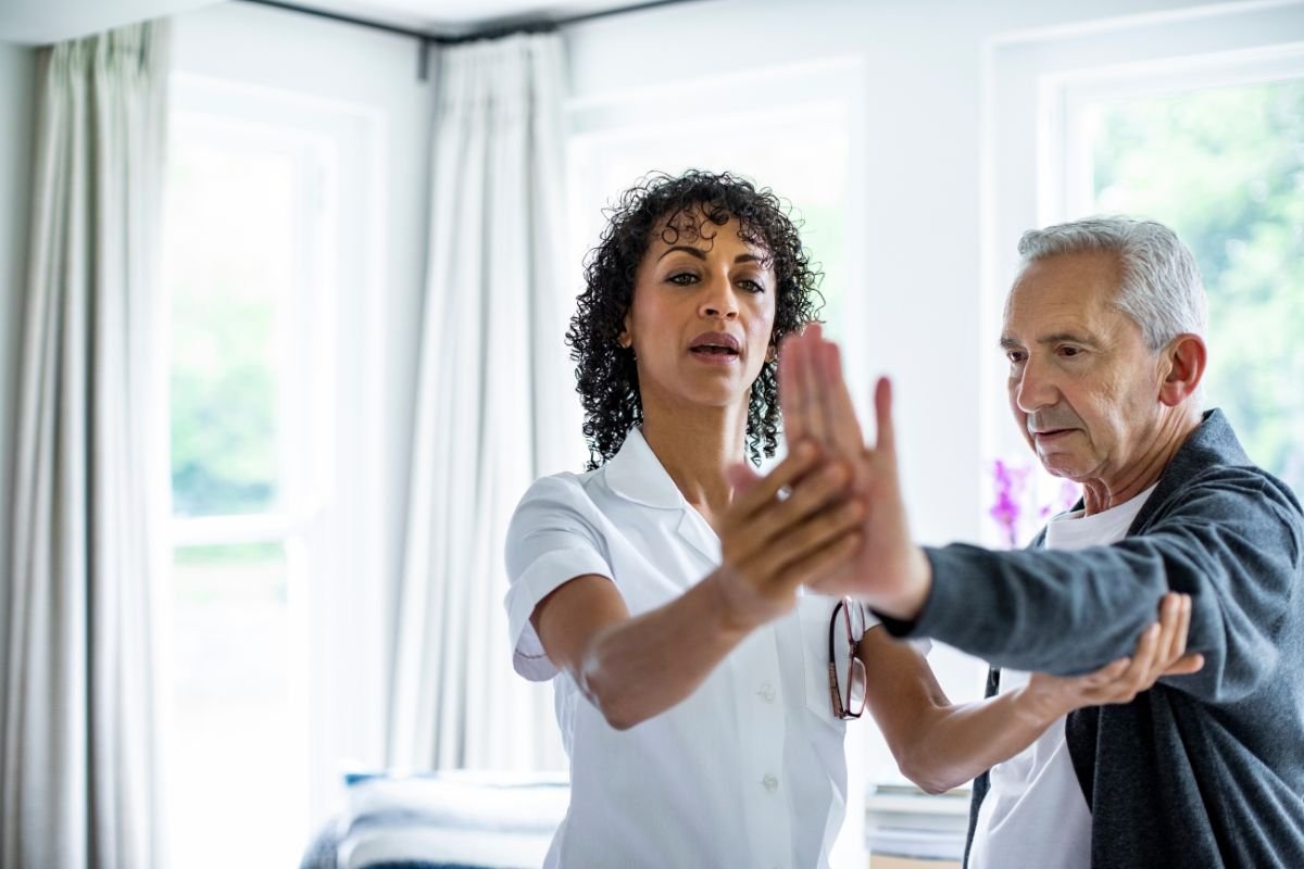 The Role of Physical Therapy EMR in Compliance
