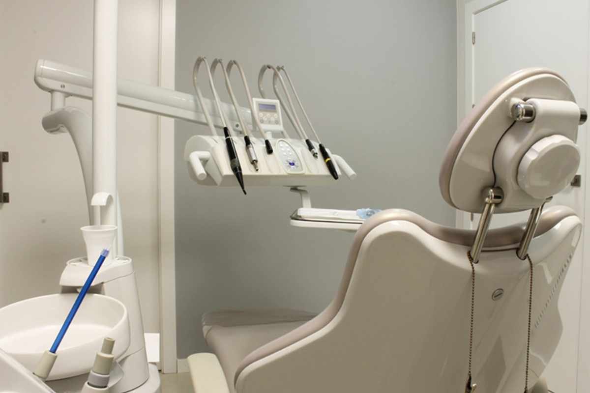 The Secrets to a Picture Perfect Smile: 4 Tips from Dental Experts | CIO Women Magazine
