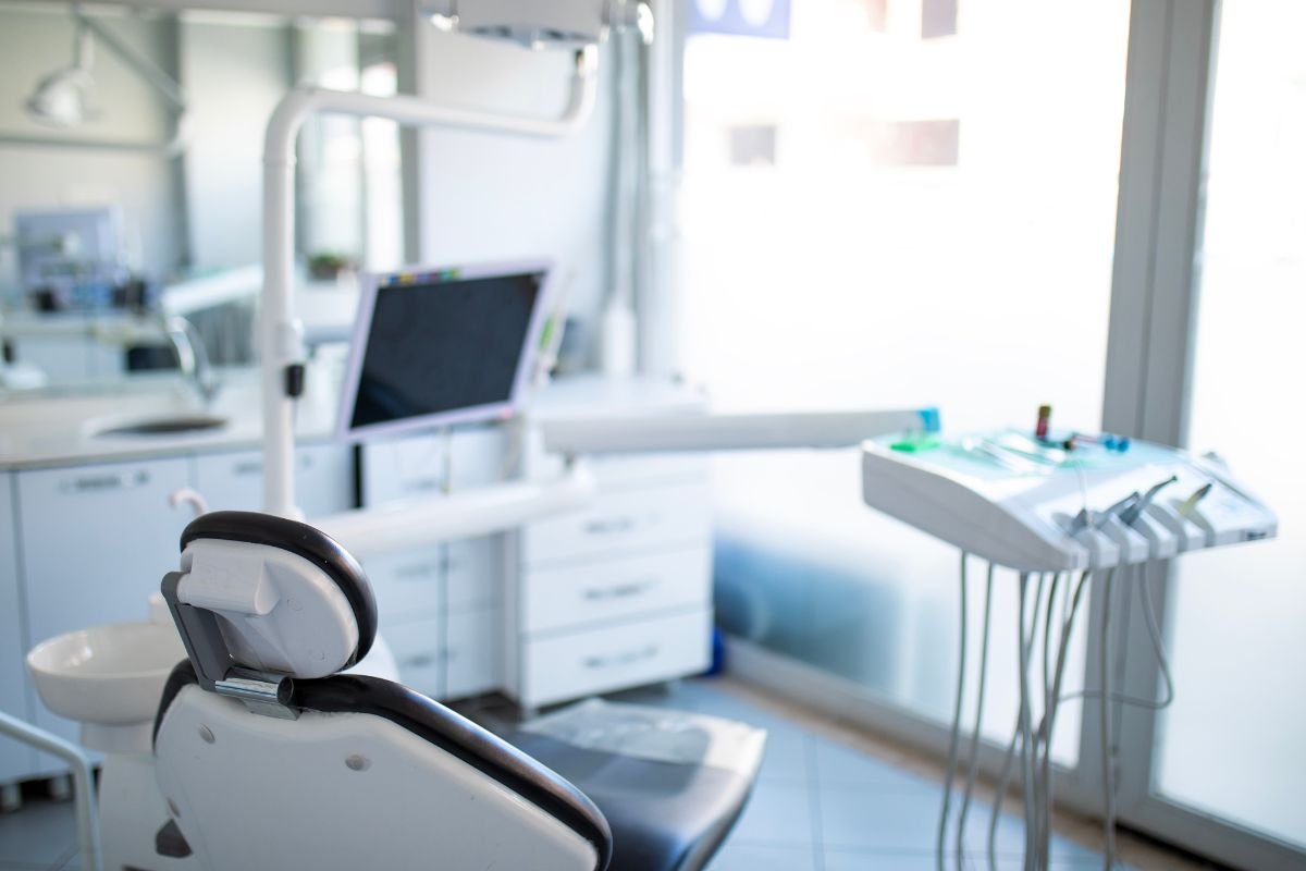 The Role of Dental Services in Comprehensive Oral Health Care 