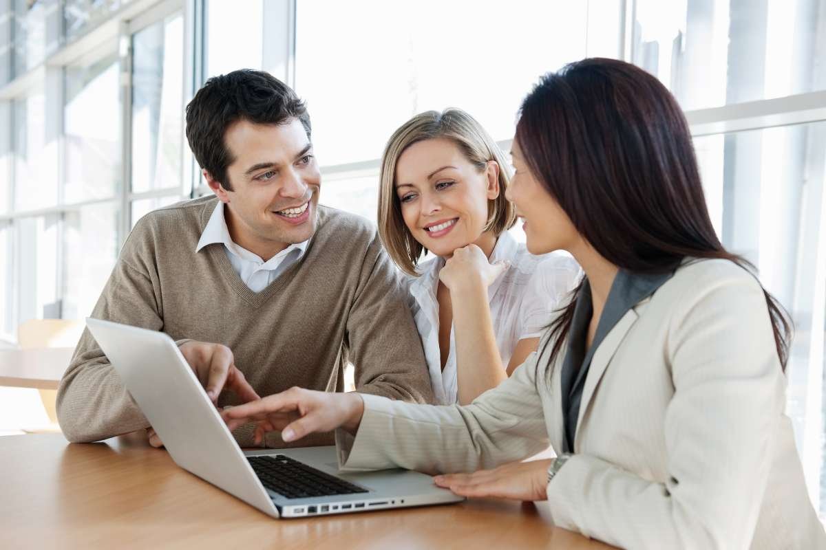 Famous Women Financial Advisors in the US: Making Waves in Wealth Management