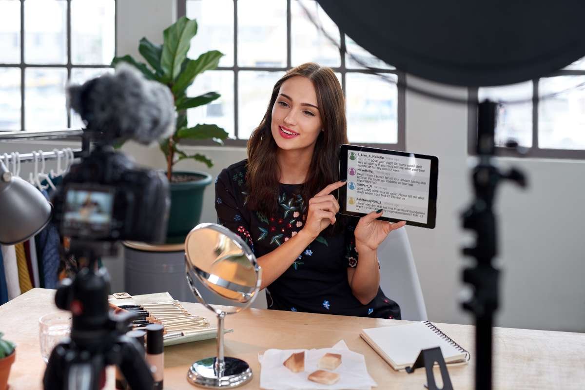 Brands That Collaborate with Small Influencers: A Rising Trend in Marketing