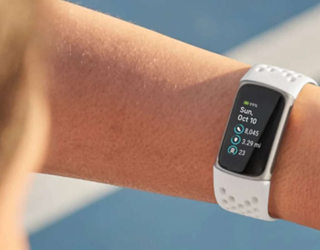 5 Best Fitness Trackers Watch for Women | CIO Women Magazine