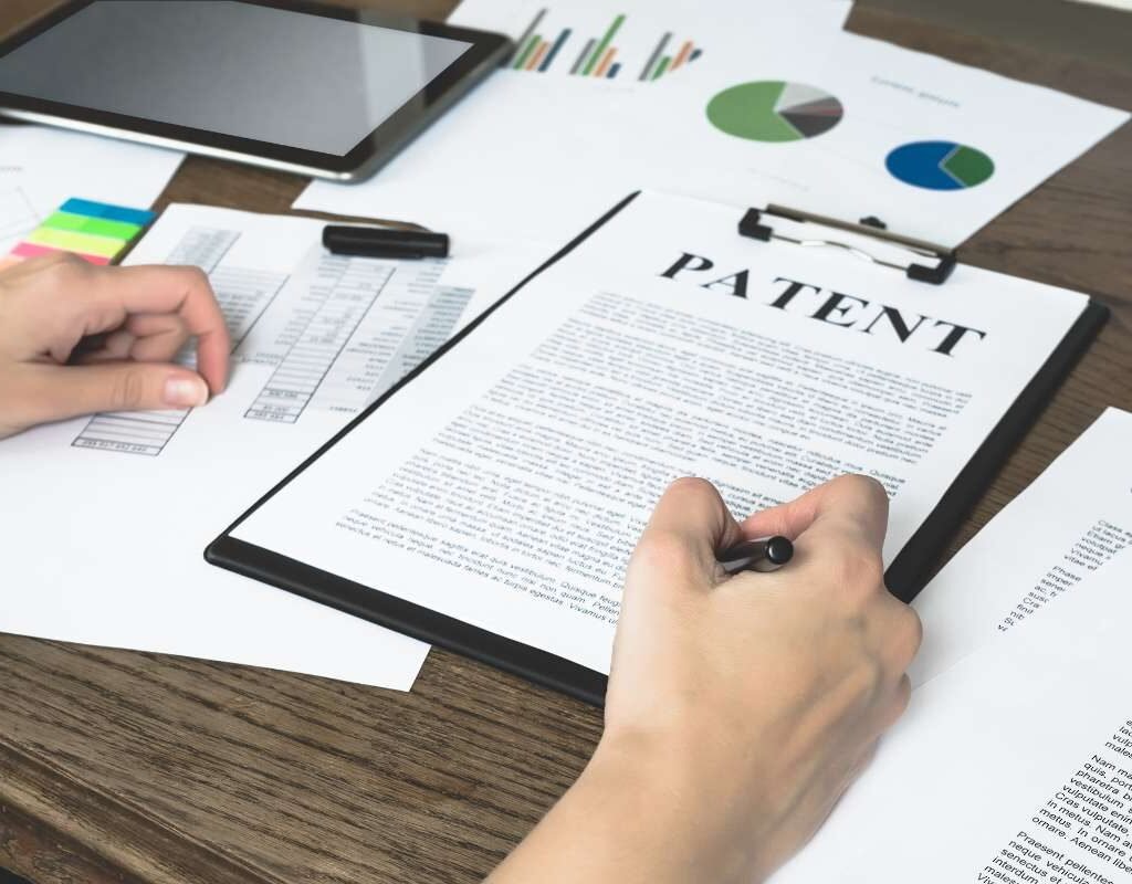 Choosing the Right Investments: A Guide to Smart Financial Growth | CIO Women Magazine