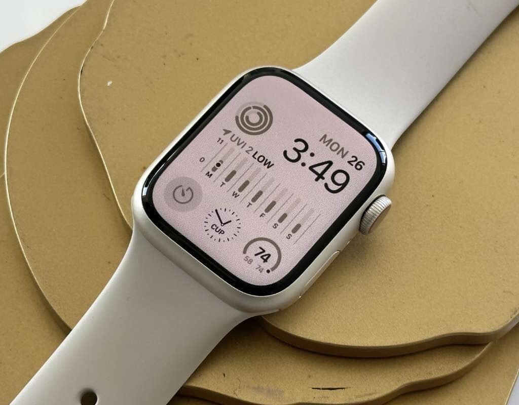 5 Best Fitness Trackers Watch for Women | CIO Women Magazine