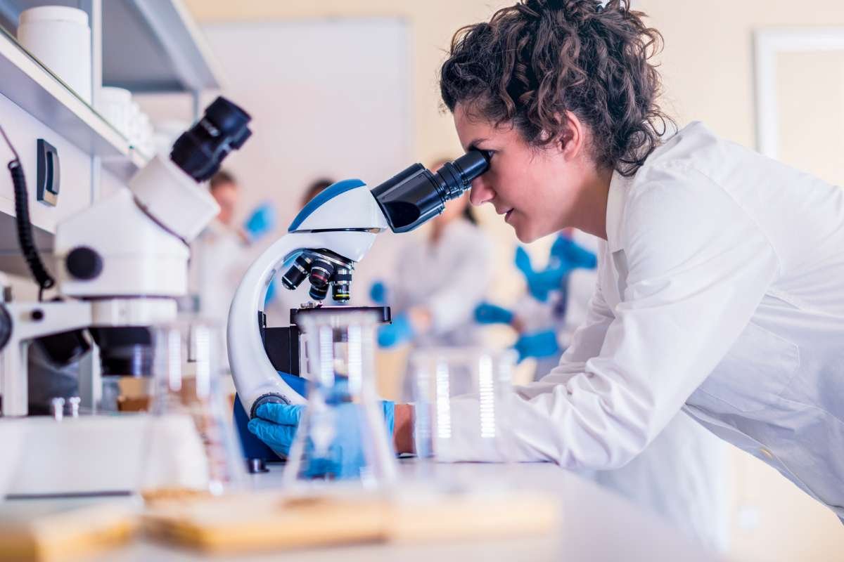 10 Notable Women in Science: Meet the Leading Ladies of Invention | CIO Women Magazine