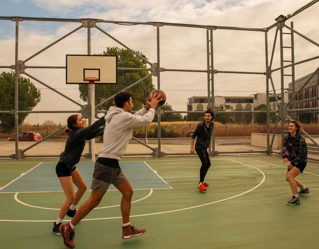 Hobbies in University: 3 Advantages | CIO Women Magazine