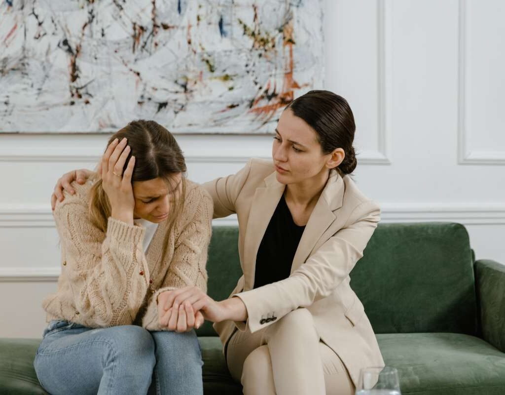 How to Tell Someone You Have Cancer: Finding Strength & Opening Up | CIO Women Magazine