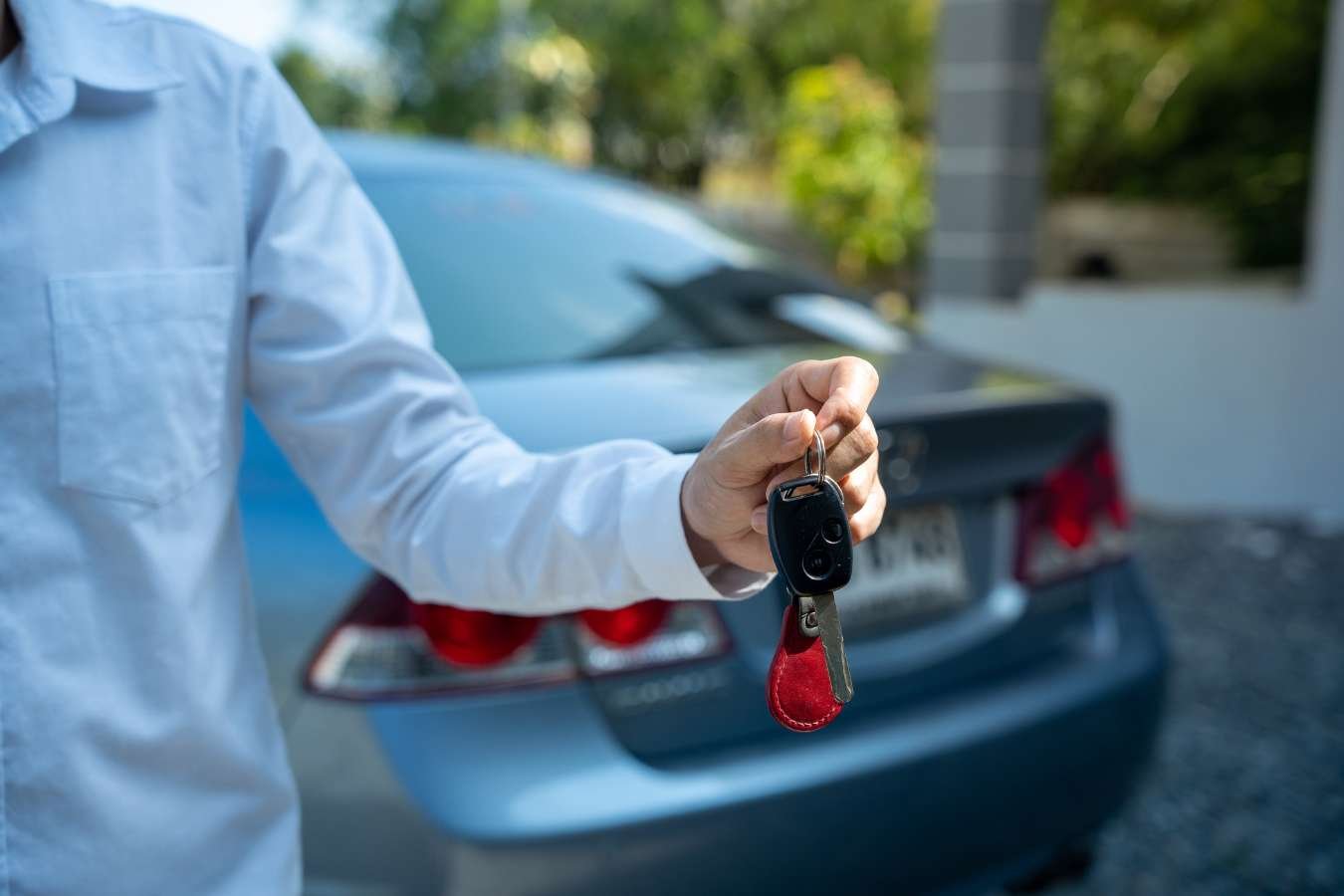 7 Basic Things to Know Before Selling Your Car for Cash | CIO WOmen Magazine