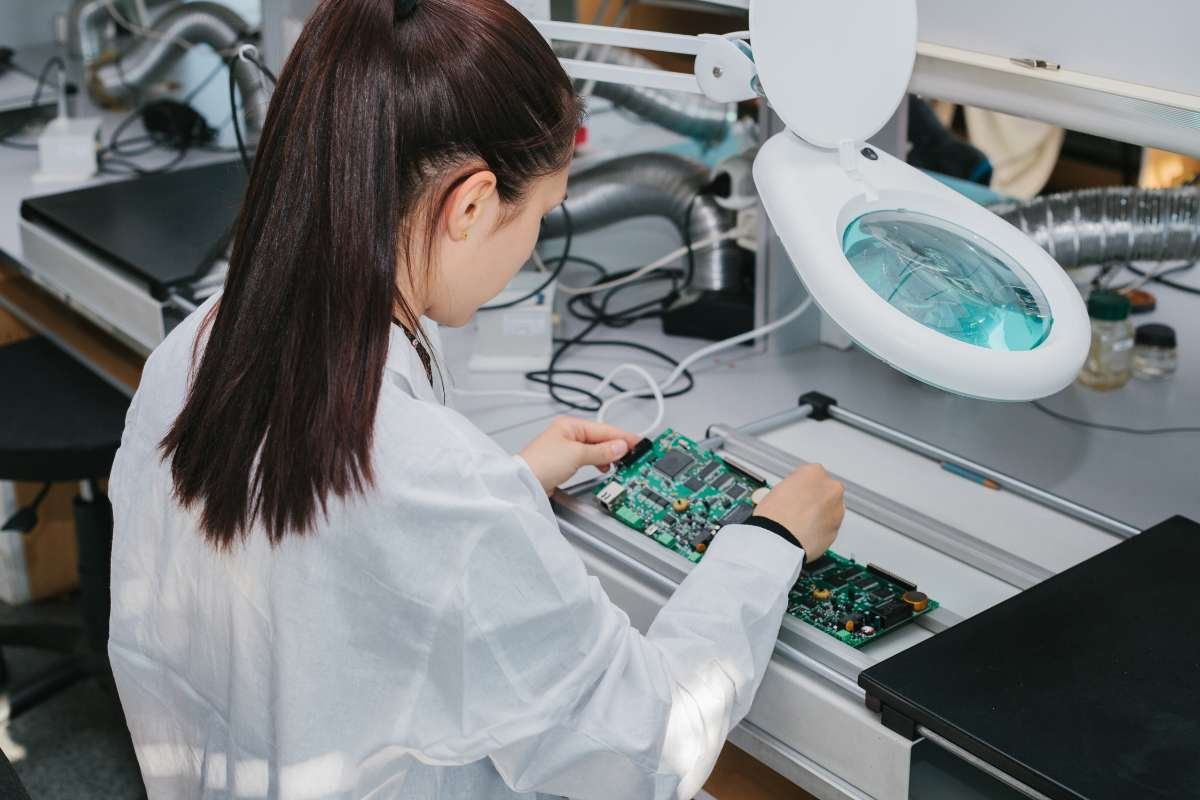 Choosing the Right Technology for Your Manufacturing Business | CIO Women Magazine