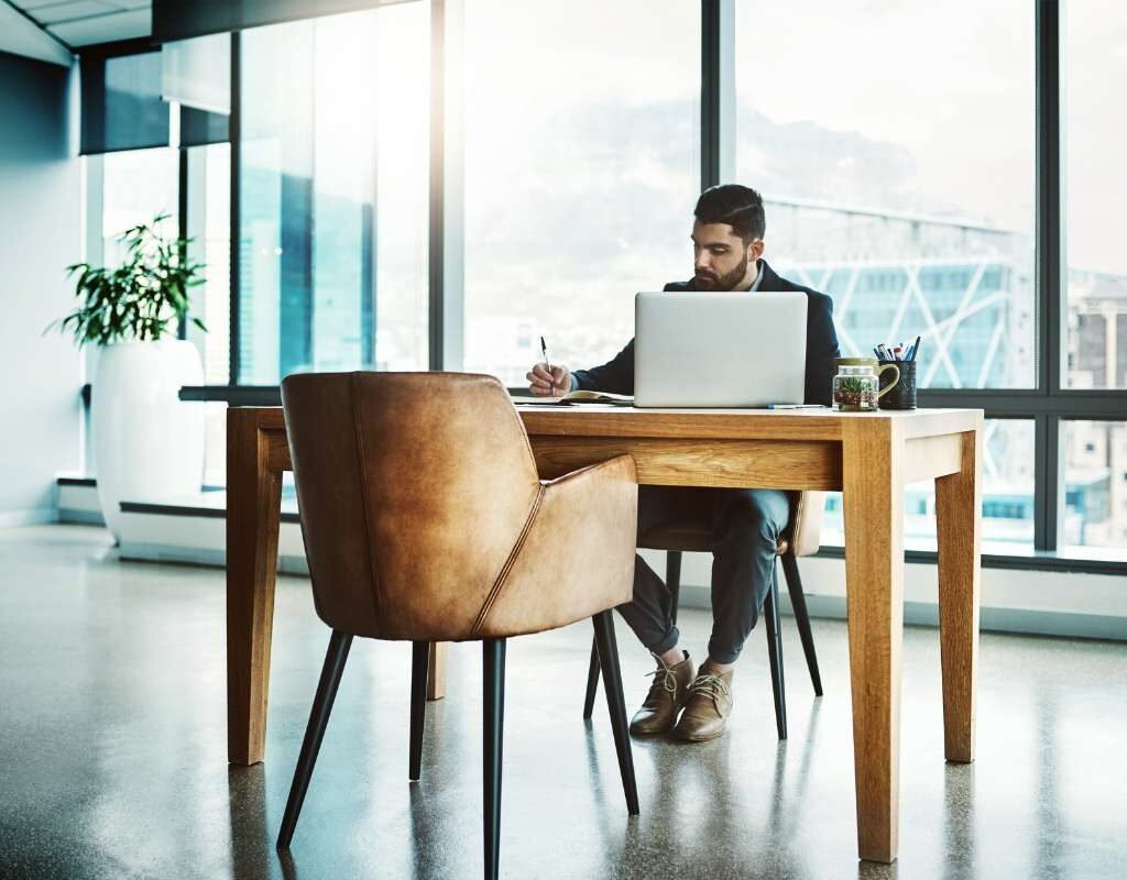 13 Primary Lists for Successfully Setting Up Your First Office | CIO Women Magazine