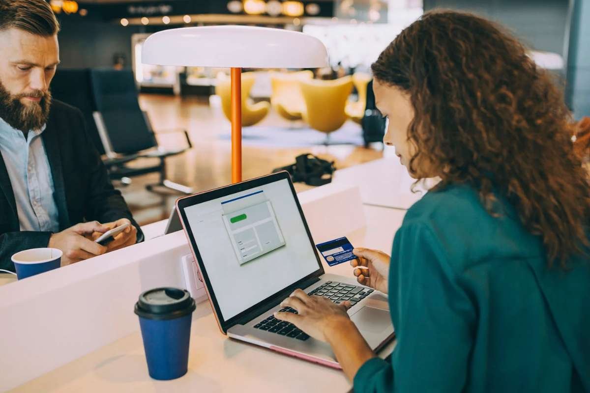 Best Credit Cards for Women: Top Picks for Rewards, Perks & Savings | CIO Women Magazine