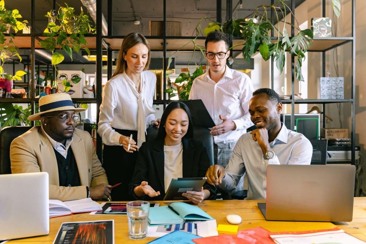 Top 5 Benefits of Business Awards | CIO Women Magazine
