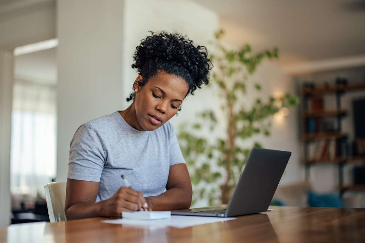 Job Hunting Tips for Fresh Graduates to Land the Right Job | CIO Women Magazine