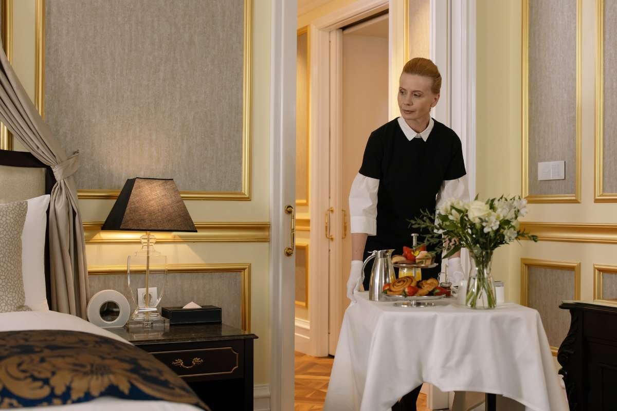 How to Improve the Hotel Guest Experience: What Guests Enjoy the Most | CIO Women Magazine