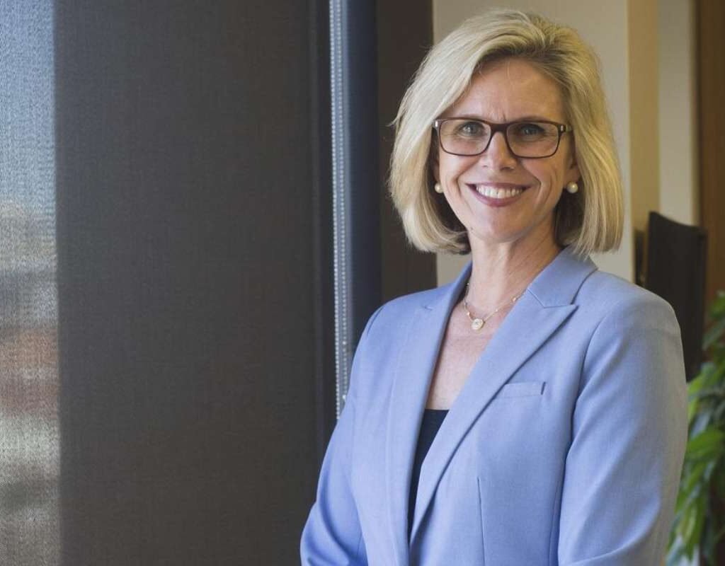 35 Inspirational Top Women CEOs Leading the Corporate World | CIO Women Magazine