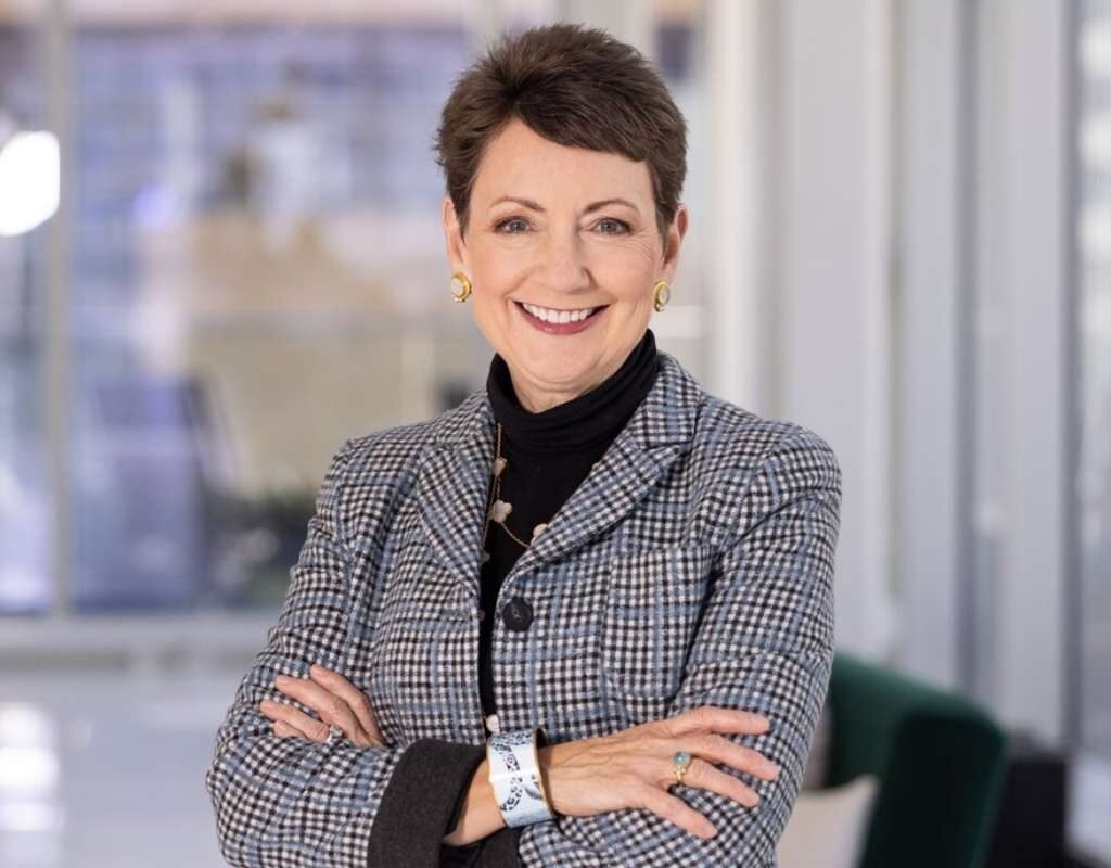 35 Inspirational Top Women CEOs Leading the Corporate World | CIO Women Magazine