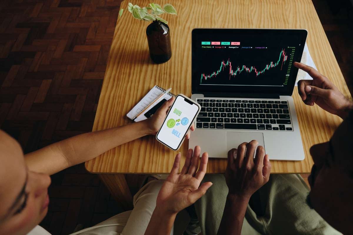 Smart Investing Tips for Women Who Want to Grow Their Wealth | CIO Women Magazine