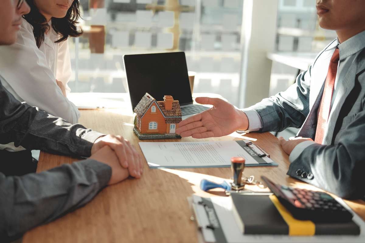 What Is an Easement on a Property? A 2025 Guide | CIO Women Magazine
