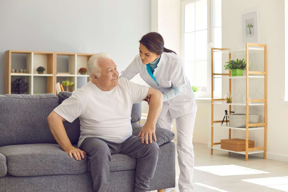 4 Useful Caregiver Tips For Dementia: Supporting a Loved One | CIO Women Magazine