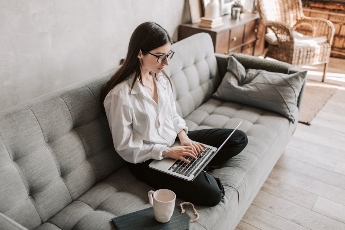 Easy Way to Create a Professional Business Email Address | CIO Women Magazine