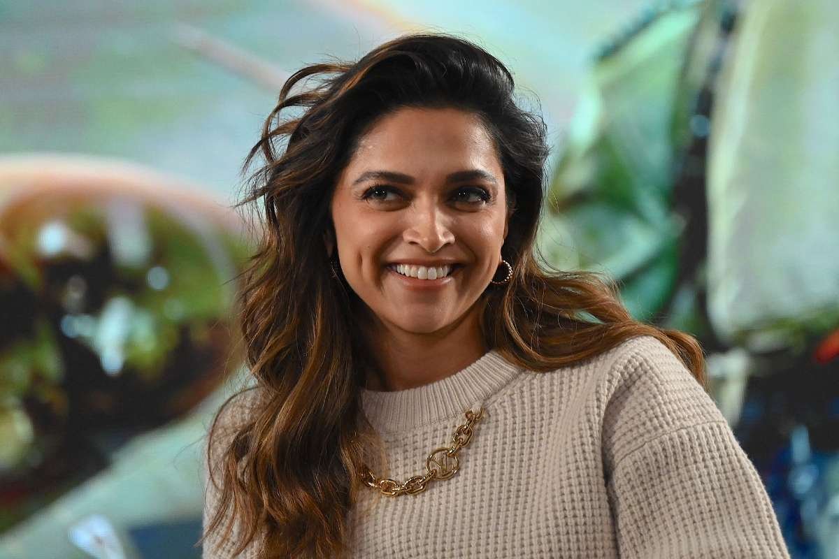 Beautiful Women in the World: Icons of Grace, Power, and Influence | CIO Women Magazine