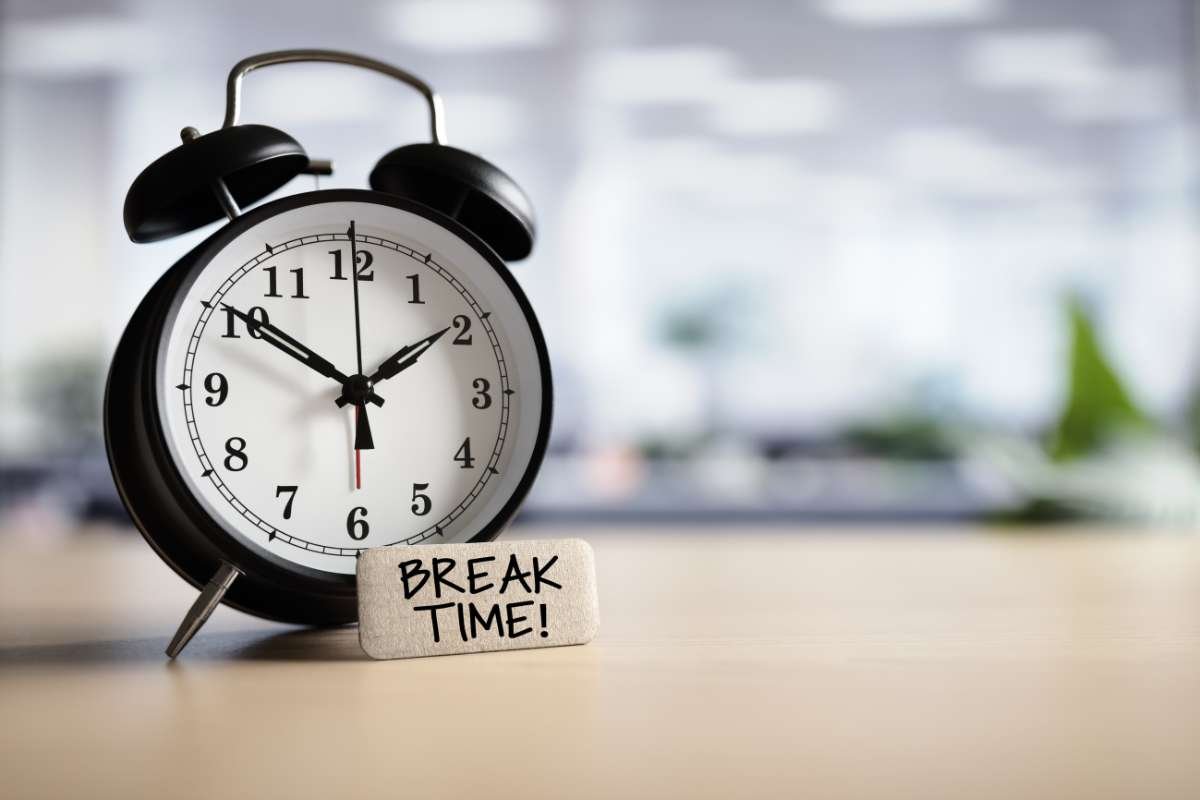 Health Tips for Desk Workers: How to Stay Active While Sitting All Day | CIO Women Magazine