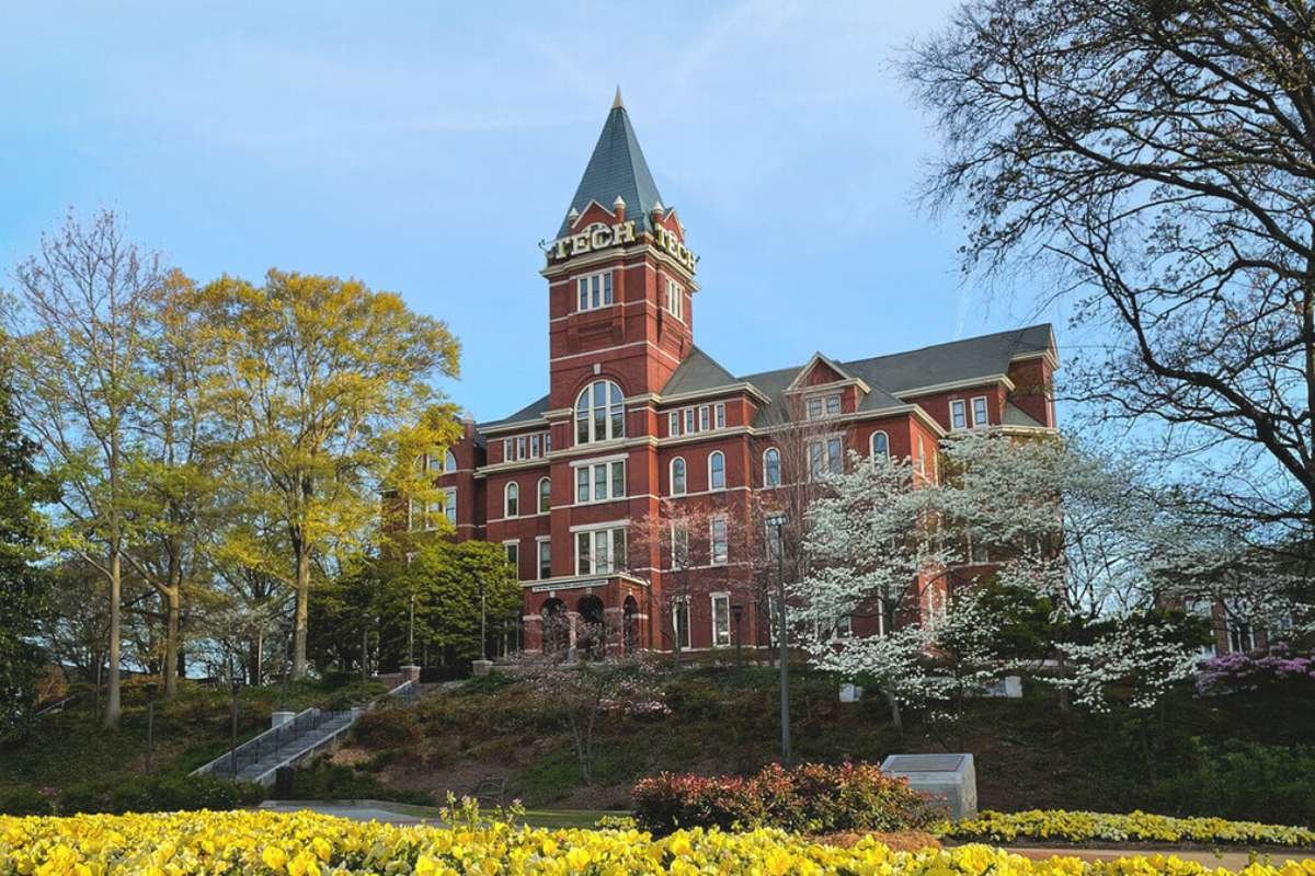 The 7 Best Online Universities In The World 2025 | CIO Women Magazine