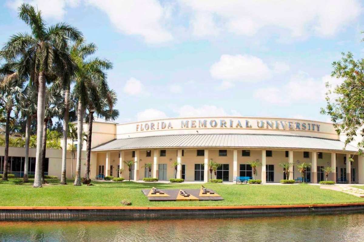 Avoid These 20 Worst Colleges in America for Women | CIO Women Magazine