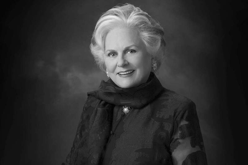 20 Richest Women in America Who Built and Grew Billion-Dollar Empires | CIO Women Magazine